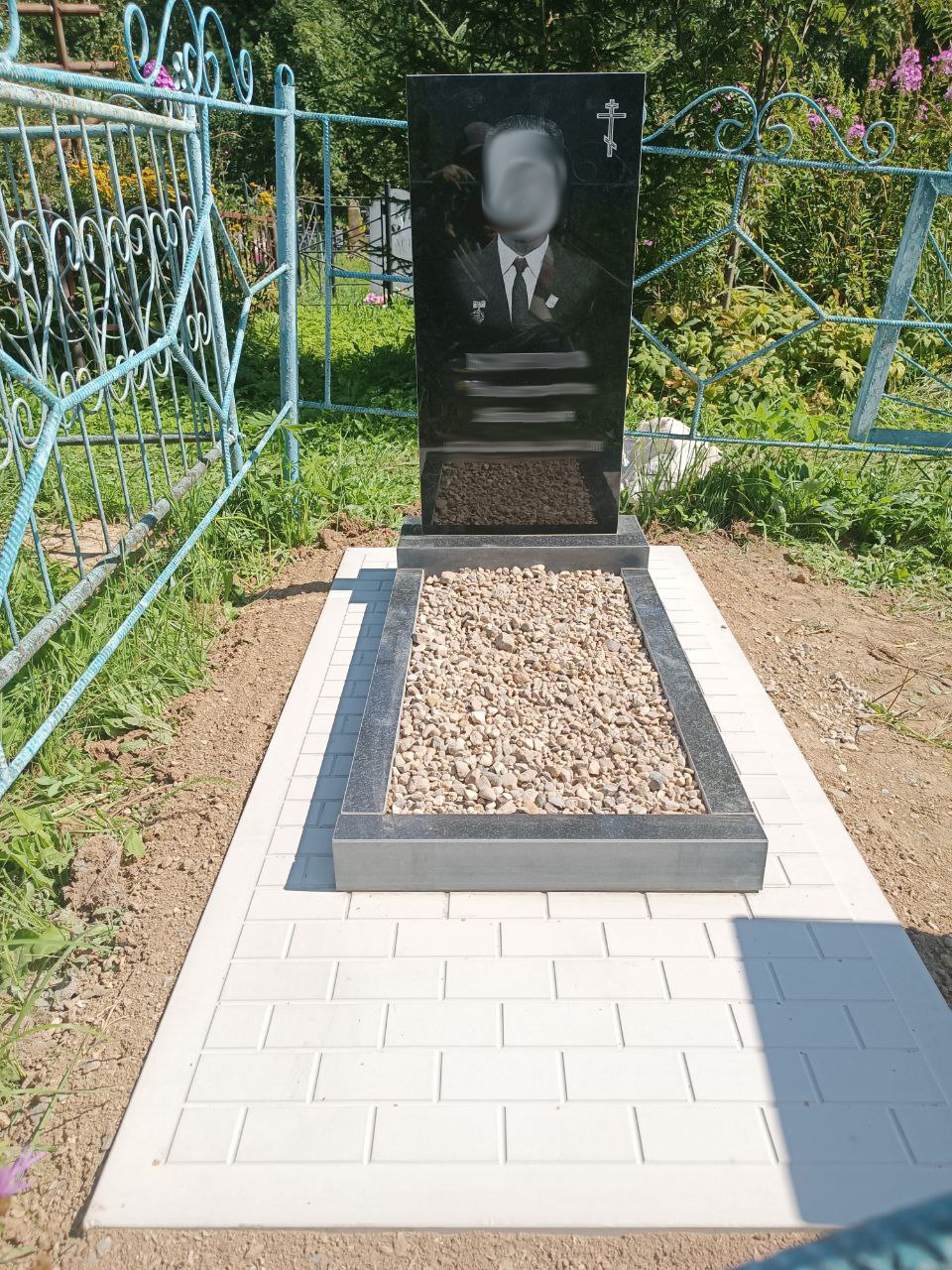 Памятник 1